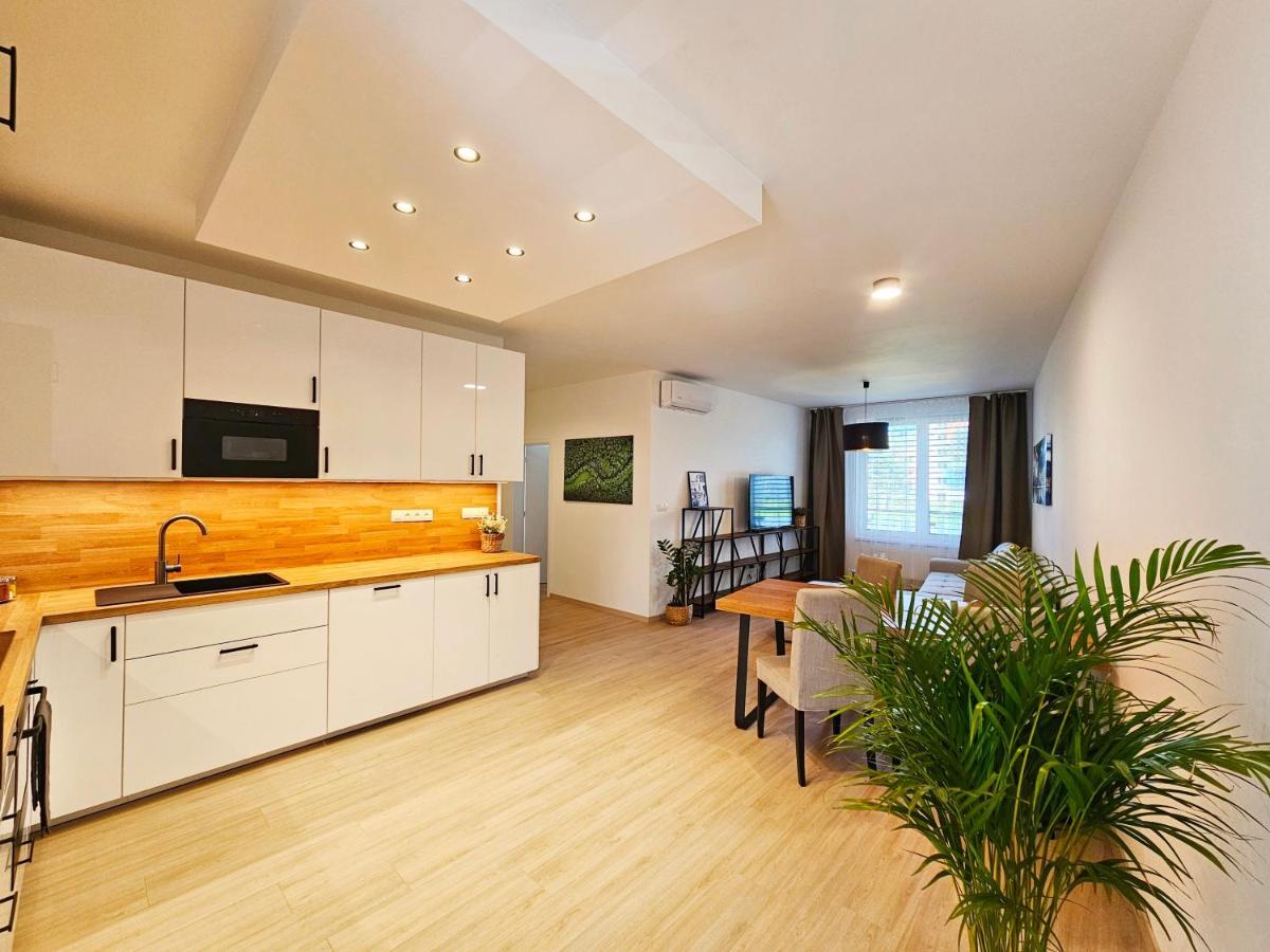 3 Room Apartment 2X Balcony, New Building, 21 Братислава Екстер'єр фото