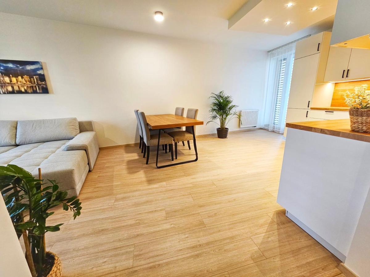 3 Room Apartment 2X Balcony, New Building, 21 Братислава Екстер'єр фото